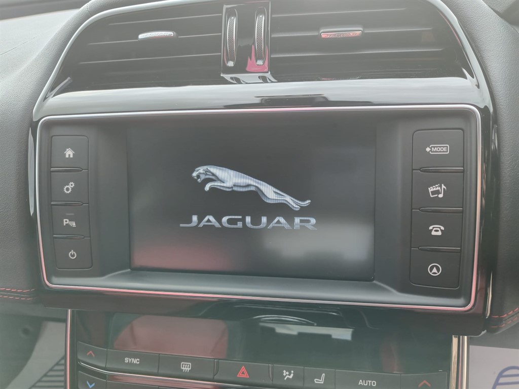 Used Jaguar XE 2017 for sale - 76922092: Photo 16