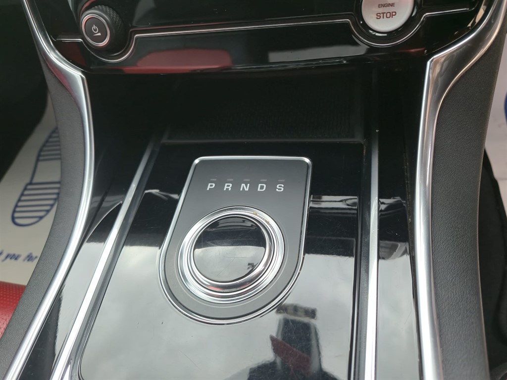 Used Jaguar XE 2017 for sale - 76922092: Photo 18