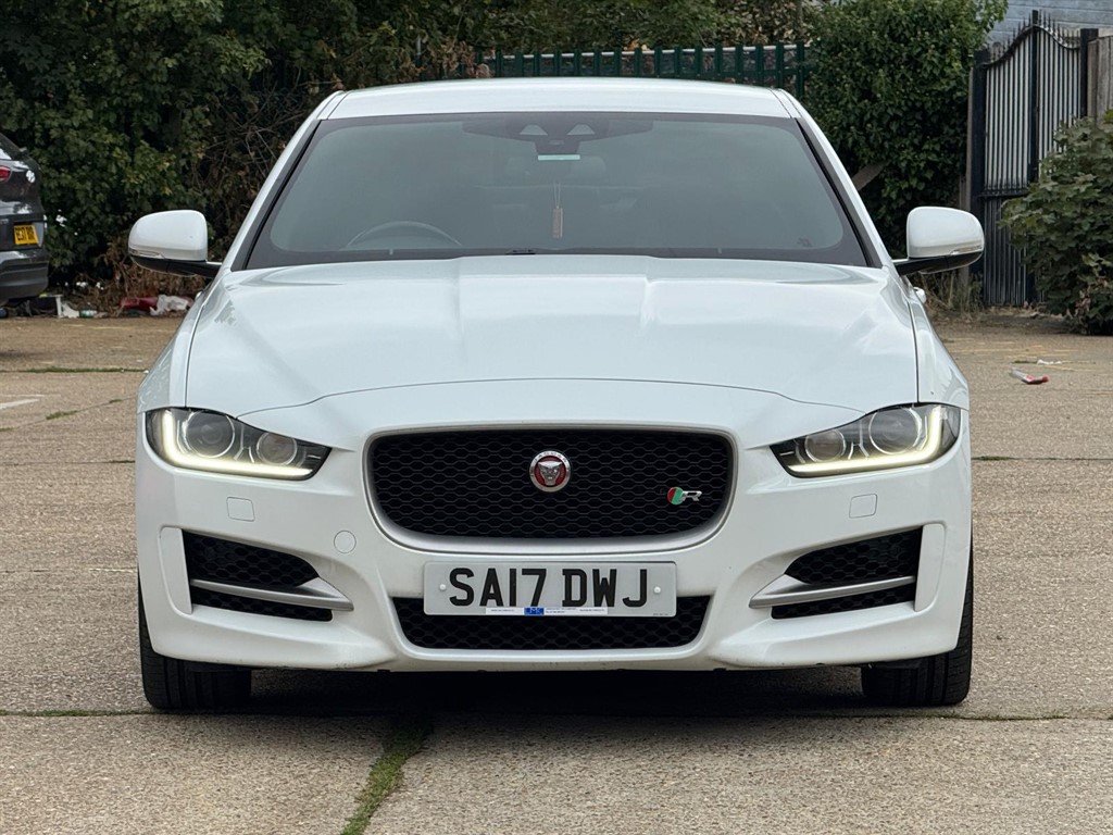 Used Jaguar XE 2017 for sale - 76922092: Photo 2