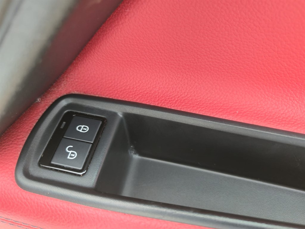 Used Jaguar XE 2017 for sale - 76922092: Photo 25