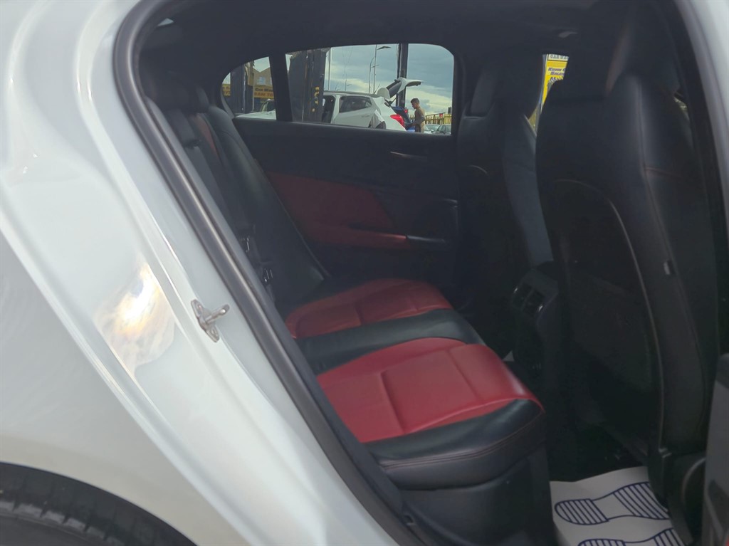 Used Jaguar XE 2017 for sale - 76922092: Photo 29