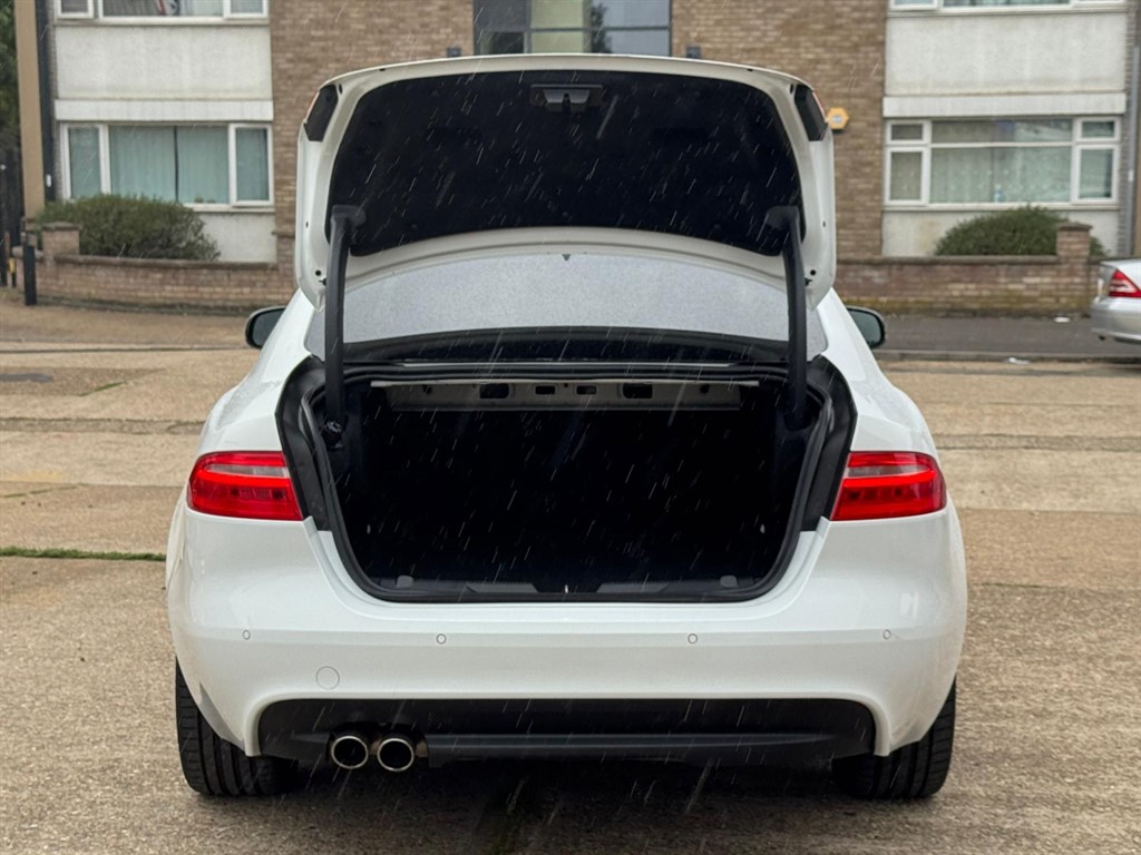 Used Jaguar XE 2017 for sale - 76922092: Photo 34