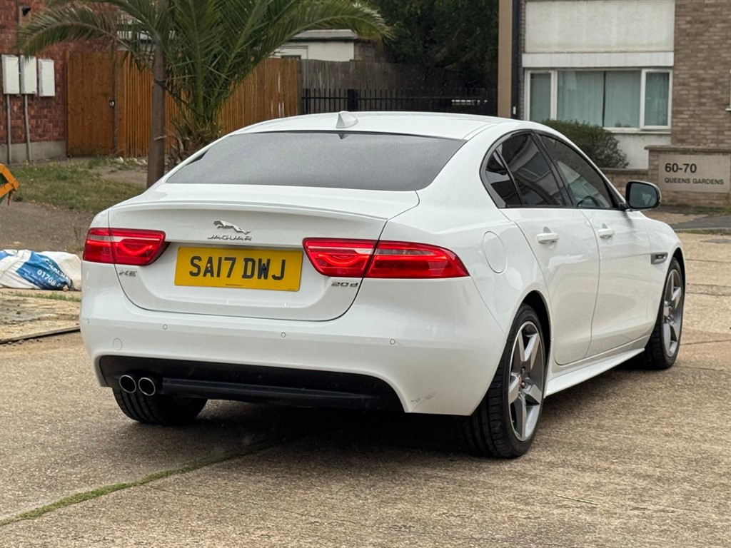 Used Jaguar XE 2017 for sale - 76922092: Photo 4
