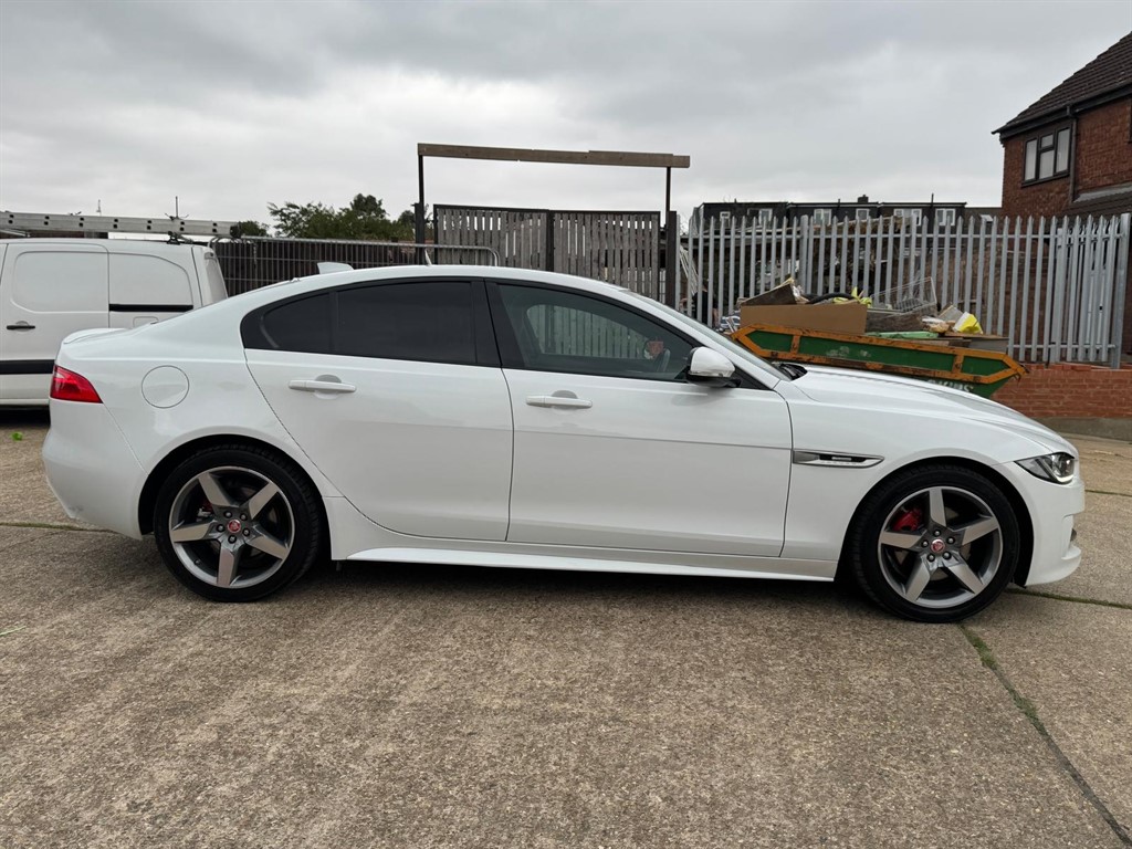 Used Jaguar XE 2017 for sale - 76922092: Photo 7