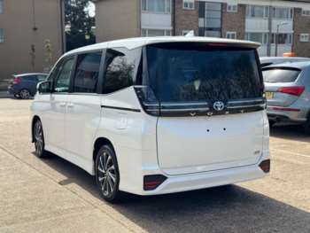 Used Toyota Voxy 2024 for sale - 74363826: Photo