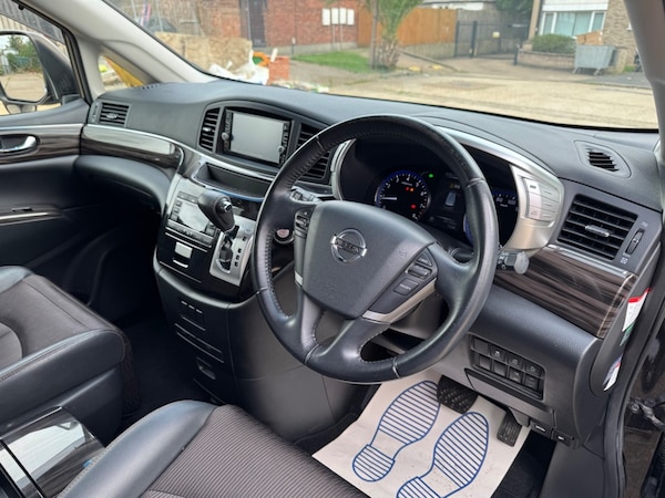 Used Nissan Elgrand 2017 for sale - 75570071: Photo 12