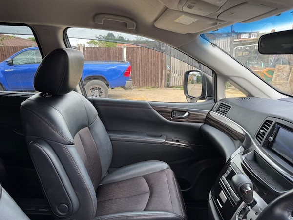 Used Nissan Elgrand 2017 for sale - 75570071: Photo 13