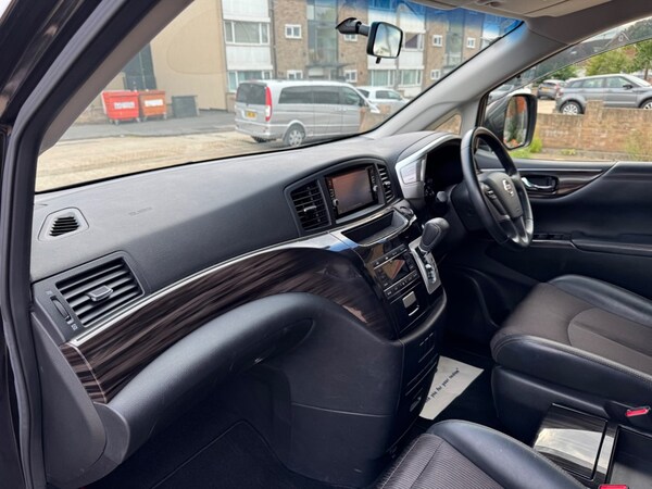 Used Nissan Elgrand 2017 for sale - 75570071: Photo 17