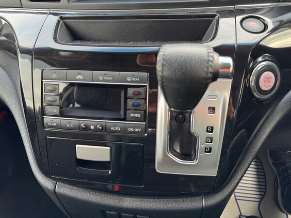 Used Nissan Elgrand 2017 for sale - 75570071: Photo 24