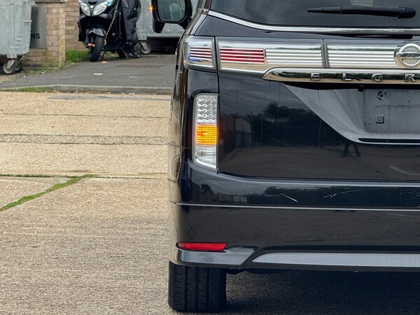 Used Nissan Elgrand 2017 for sale - 75570071: Photo 61