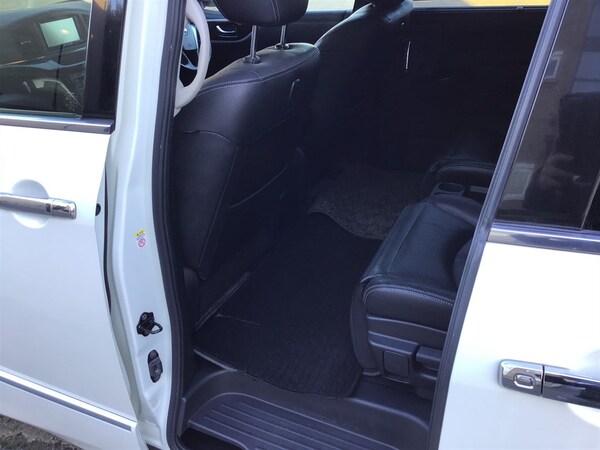 Used Nissan Elgrand 2013 for sale - 75572389: Photo 12