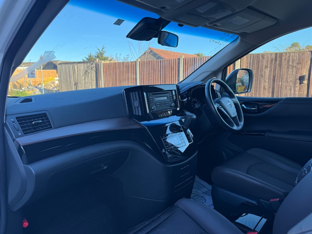 Used Nissan Elgrand 2023 for sale - 77106233: Photo 17