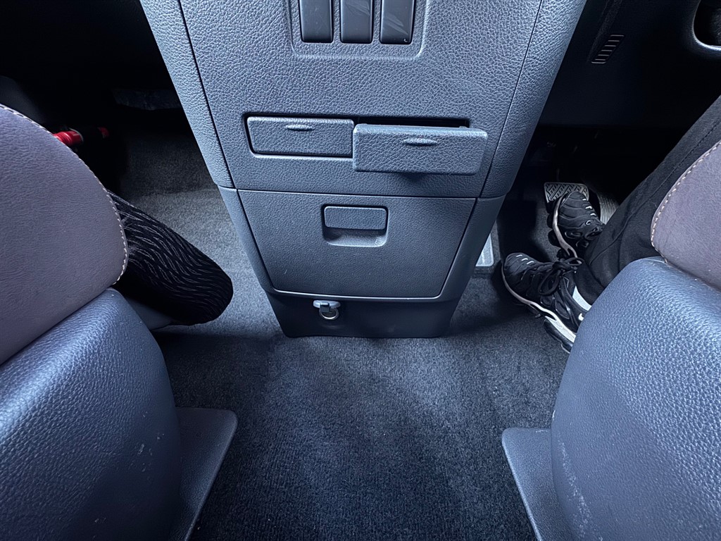 Used Nissan Elgrand 2023 for sale - 77106233: Photo 27