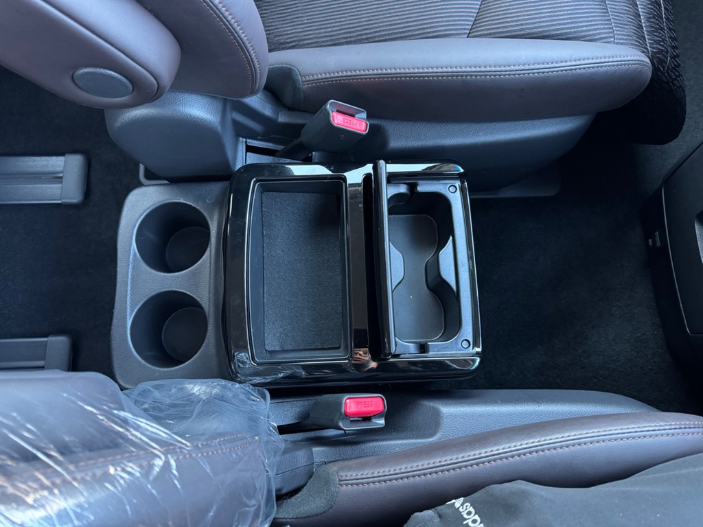 Used Nissan Elgrand 2023 for sale - 77106233: Photo 28