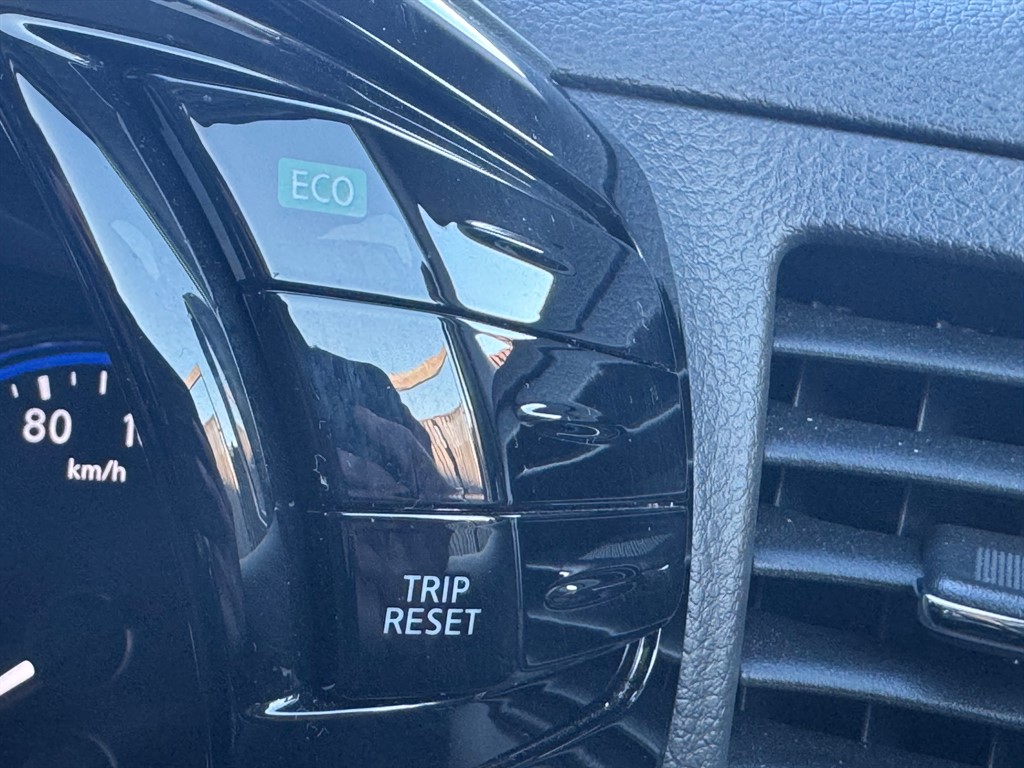 Used Nissan Elgrand 2023 for sale - 77106233: Photo 31