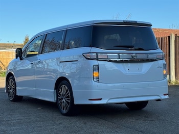 Used Nissan Elgrand 2023 for sale - 77106233: Photo