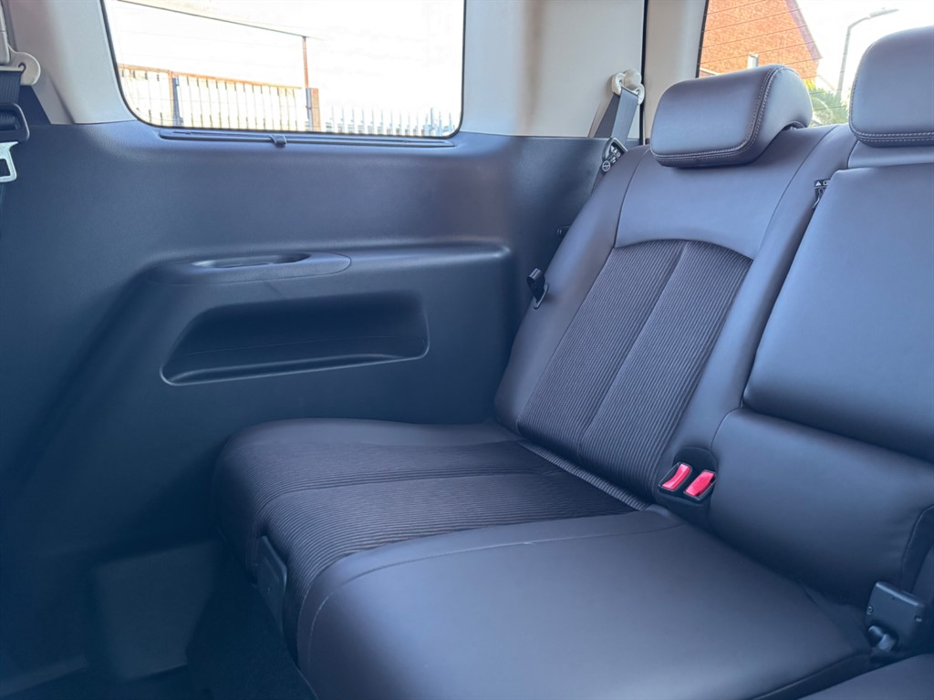 Used Nissan Elgrand 2023 for sale - 77106233: Photo 54