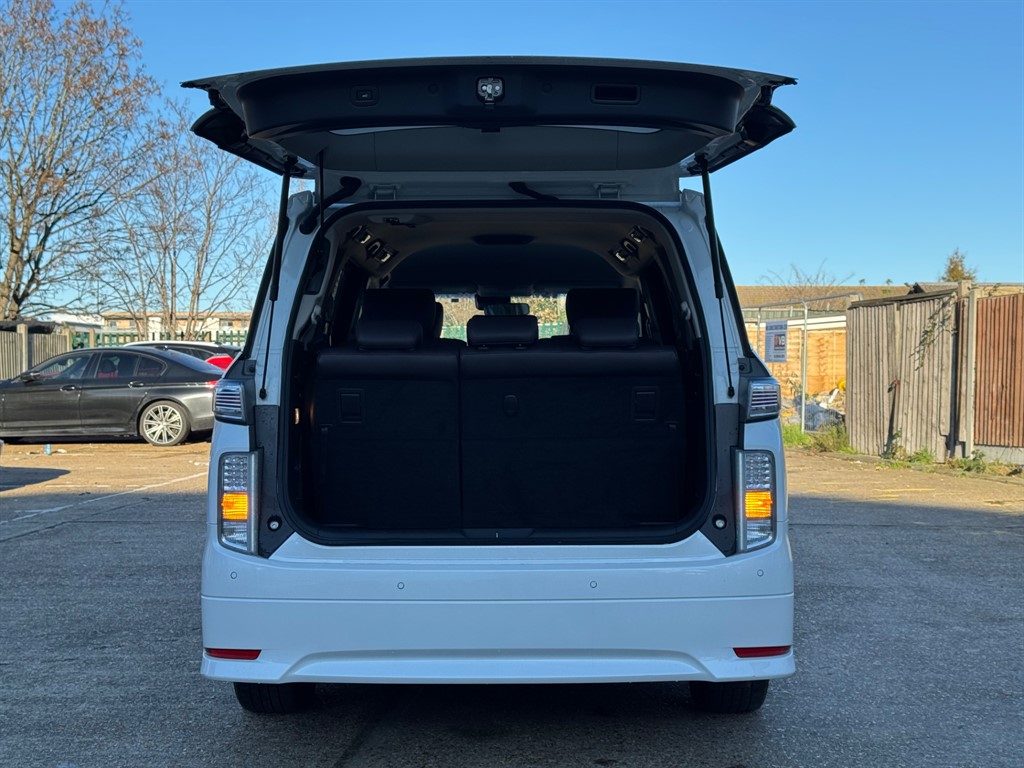 Used Nissan Elgrand 2023 for sale - 77106233: Photo 61