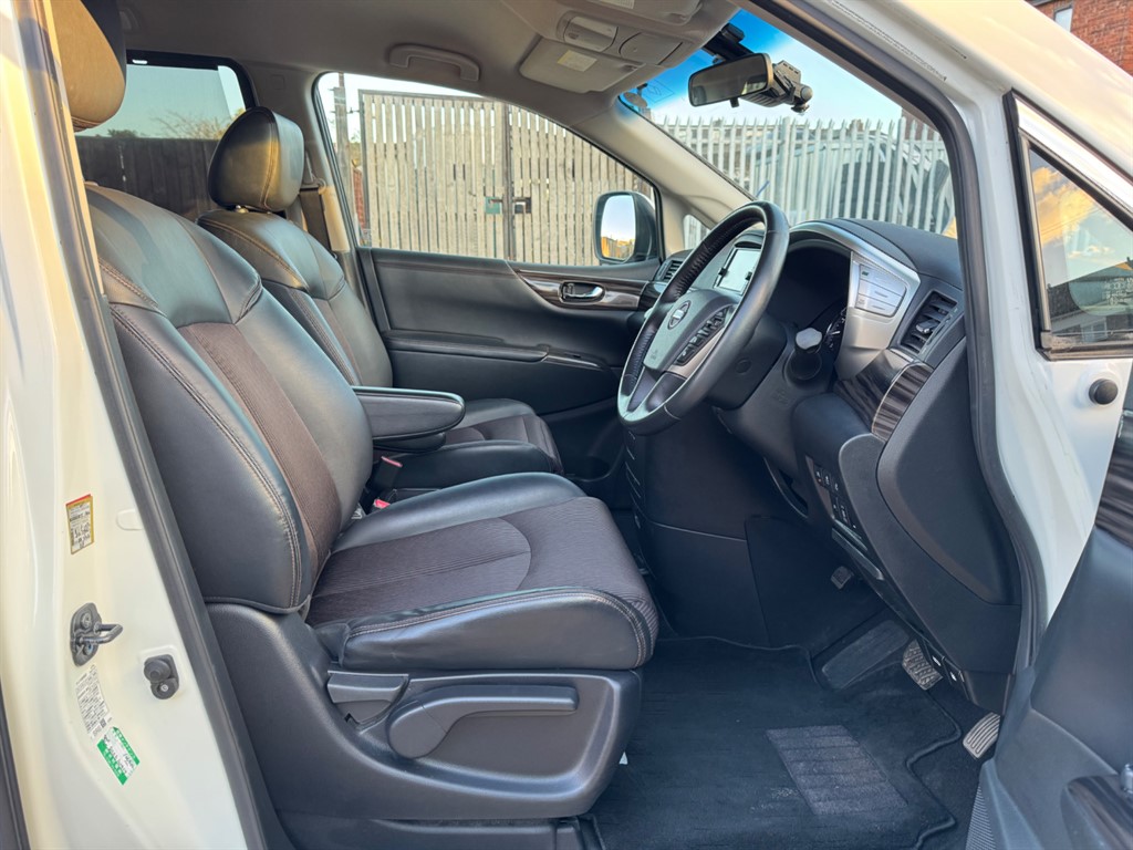 Used Nissan Elgrand 2019 for sale - 76758052: Photo 10