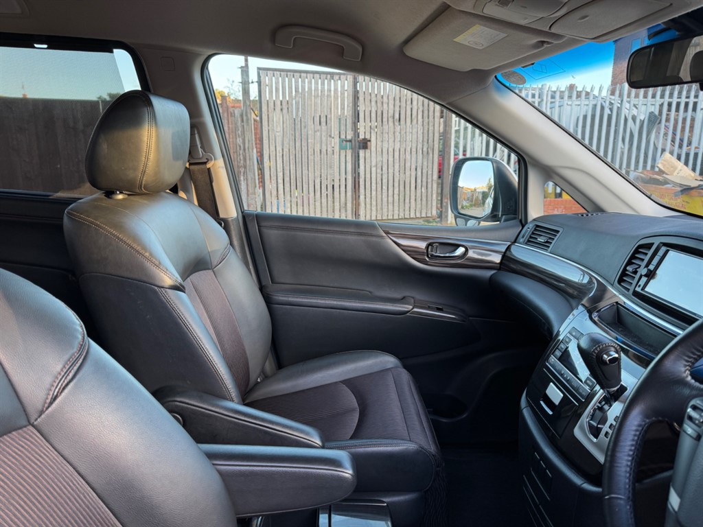 Used Nissan Elgrand 2019 for sale - 76758052: Photo 12