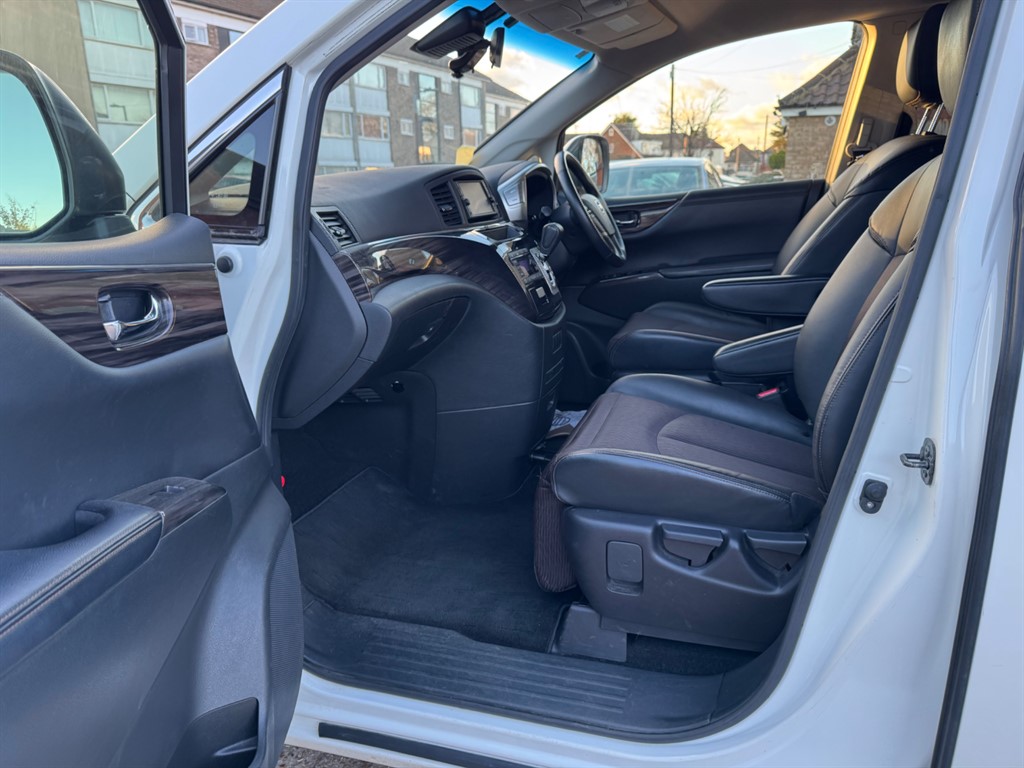 Used Nissan Elgrand 2019 for sale - 76758052: Photo 13