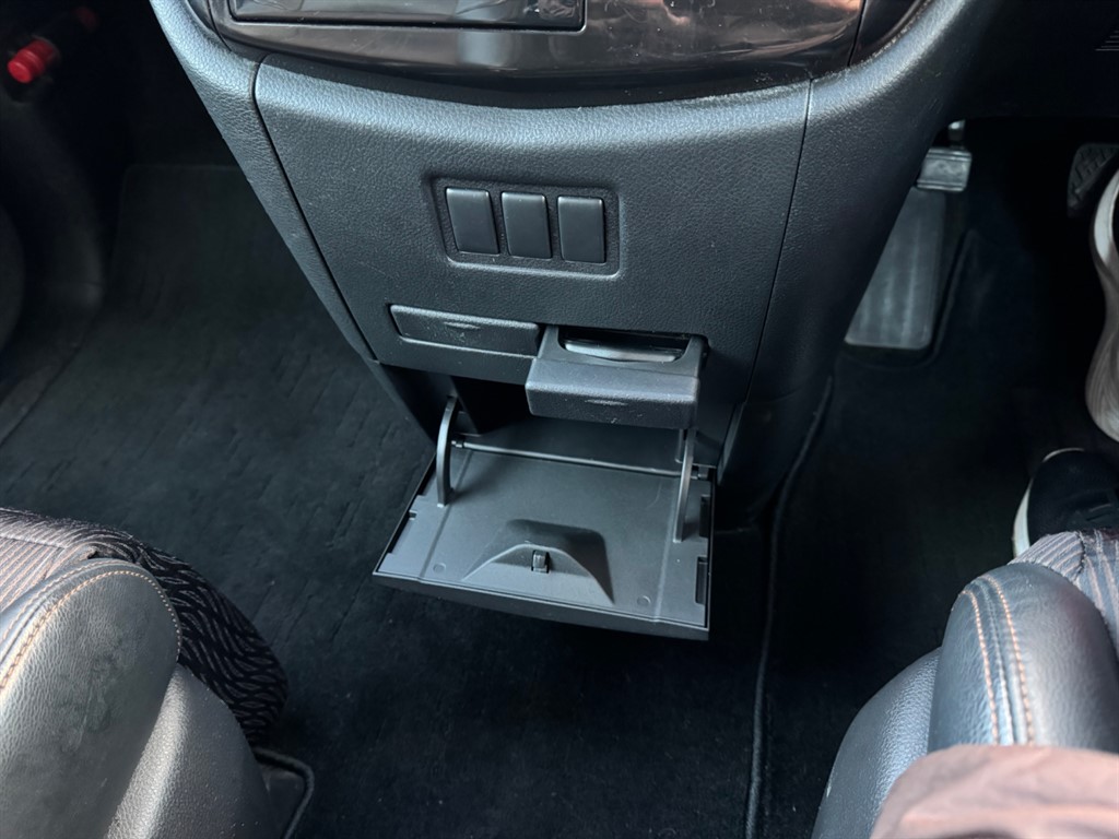 Used Nissan Elgrand 2019 for sale - 76758052: Photo 26