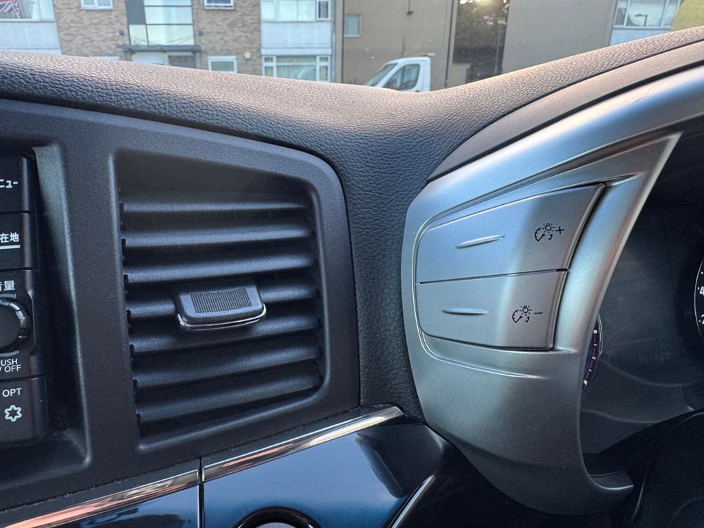 Used Nissan Elgrand 2019 for sale - 76758052: Photo 33