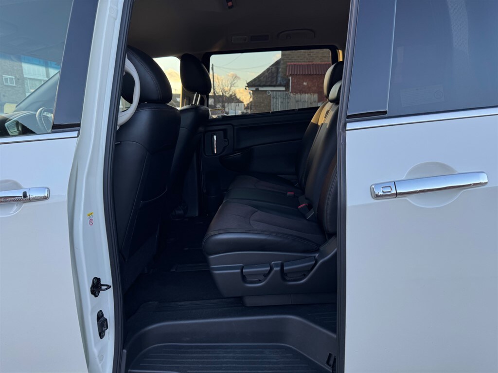 Used Nissan Elgrand 2019 for sale - 76758052: Photo 40