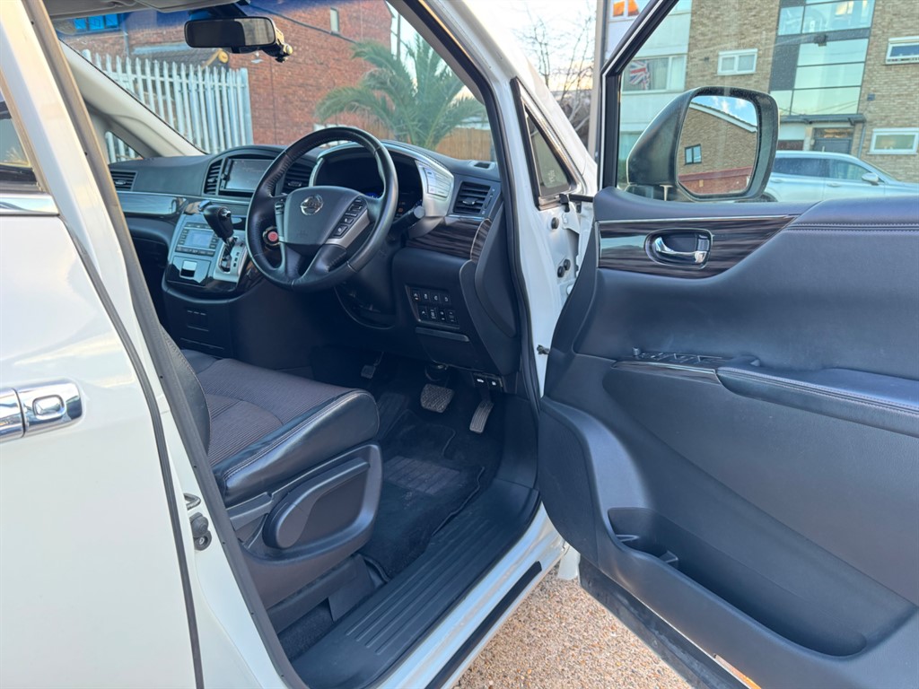 Used Nissan Elgrand 2019 for sale - 76758052: Photo 9