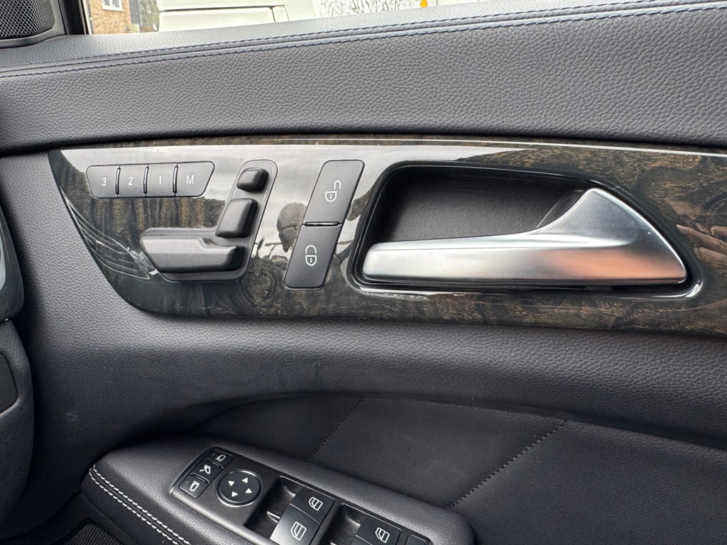 Used Mercedes-Benz CLS 2012 for sale - 77636348: Photo 44