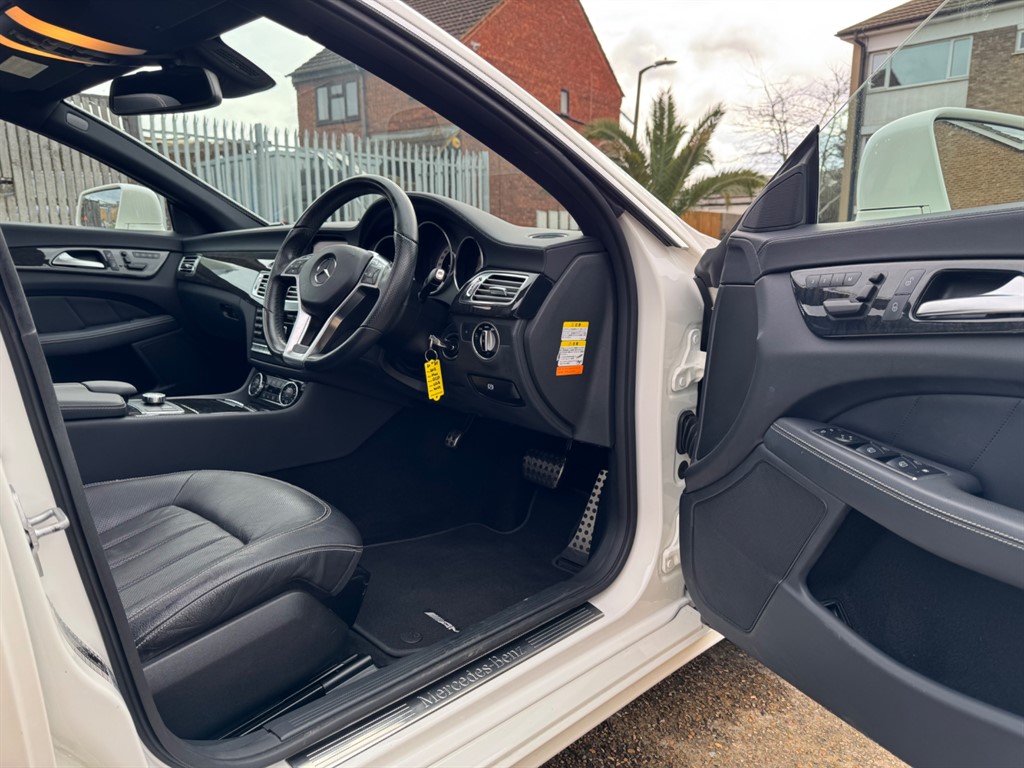 Used Mercedes-Benz CLS 2012 for sale - 77636348: Photo 9