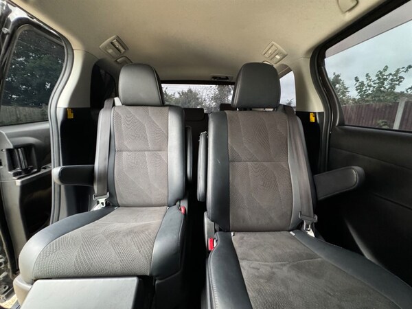Used Toyota Estima 2013 for sale - 71914739: Photo 12