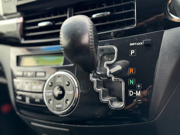 Used Toyota Estima 2013 for sale - 71914739: Photo 26