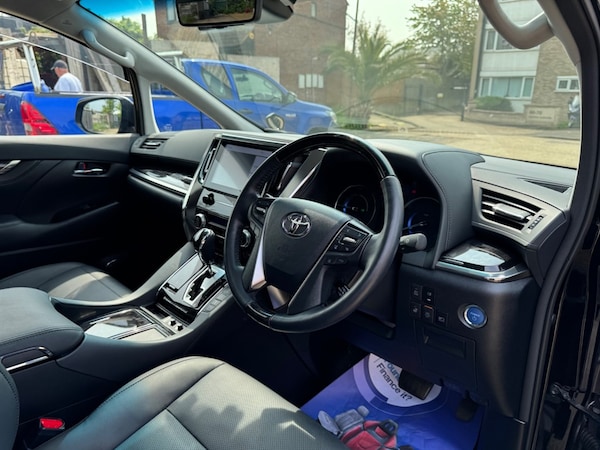 Used Toyota Alphard 2022 for sale - 75663063: Photo 15