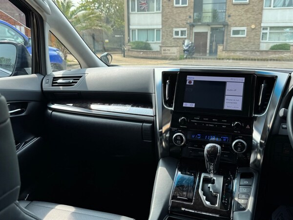 Used Toyota Alphard 2022 for sale - 75663063: Photo 23