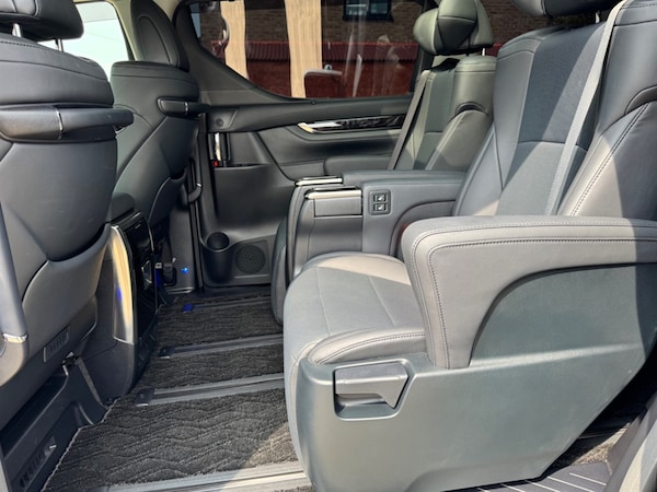 Used Toyota Alphard 2022 for sale - 75663063: Photo 51
