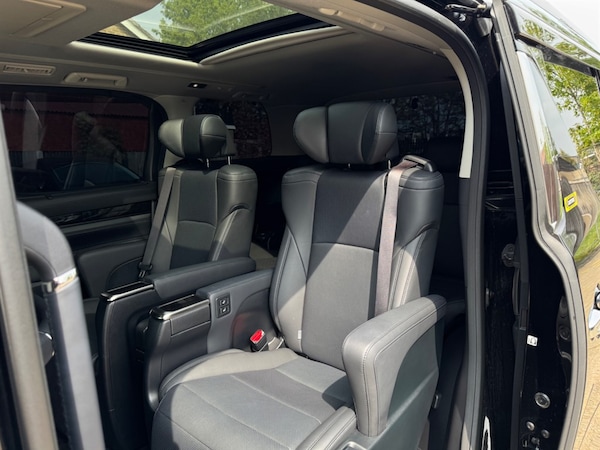 Used Toyota Alphard 2022 for sale - 75663063: Photo 53