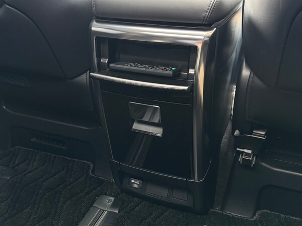 Used Toyota Alphard 2022 for sale - 75663063: Photo 61