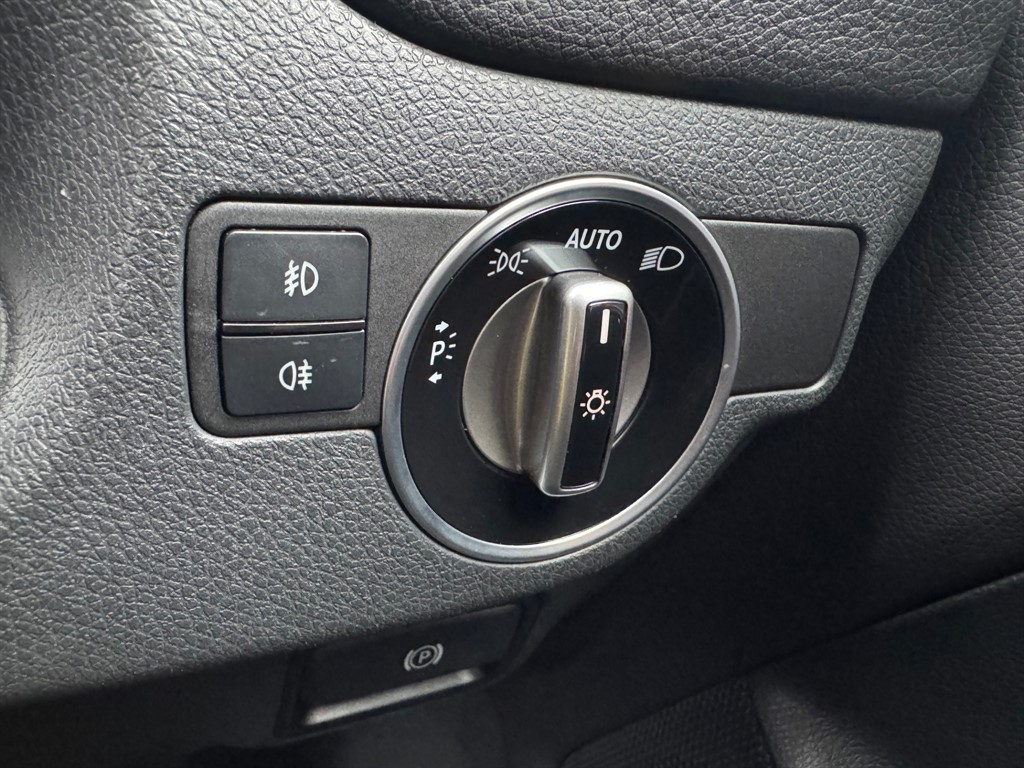 Used Mercedes-Benz GLA 2015 for sale - 77319195: Photo 37