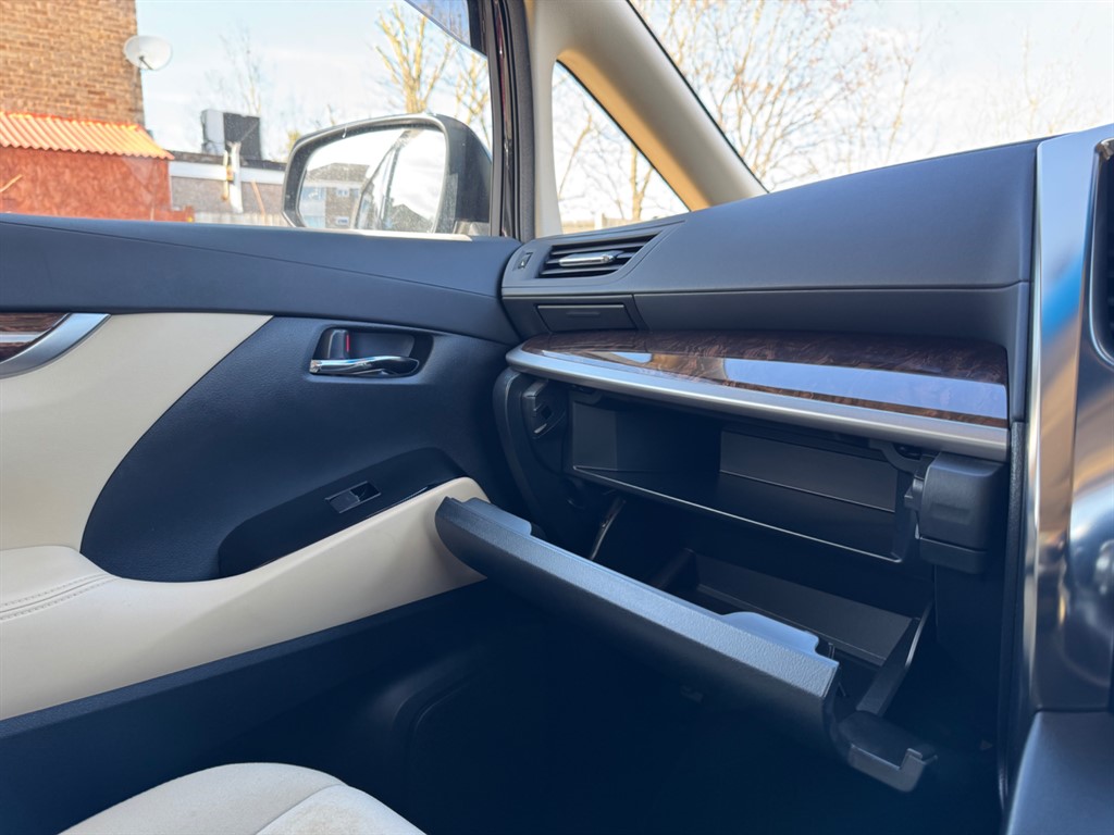 Used Toyota Alphard 2023 for sale - 77918275: Photo 18