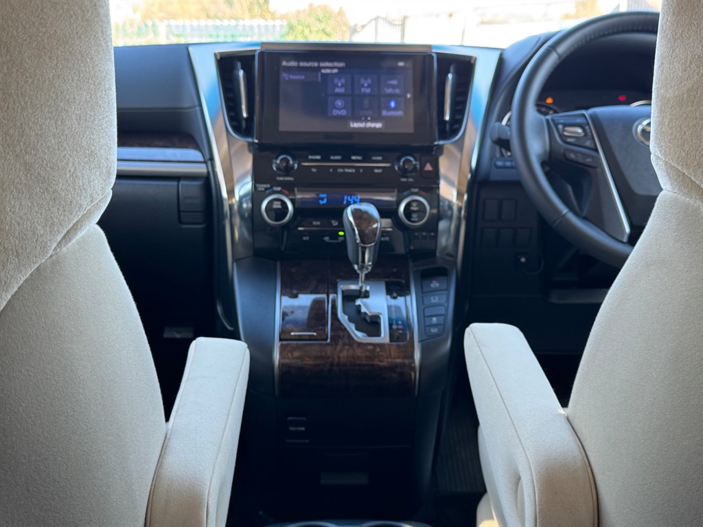 Used Toyota Alphard 2023 for sale - 77918275: Photo 22