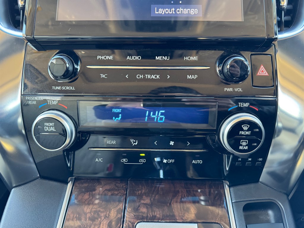 Used Toyota Alphard 2023 for sale - 77918275: Photo 25