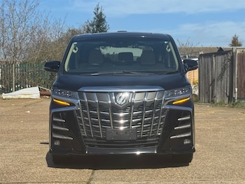 Used Toyota Alphard 2023 for sale - 77918275: Photo