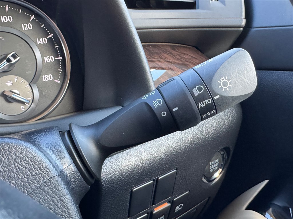 Used Toyota Alphard 2023 for sale - 77918275: Photo 33