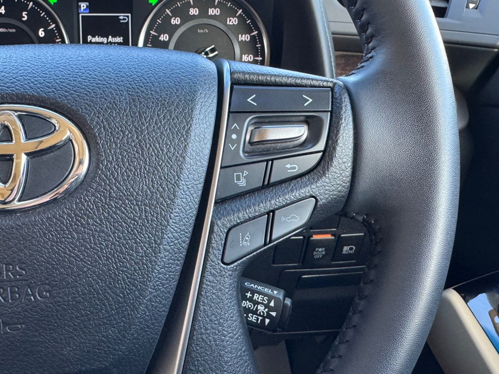 Used Toyota Alphard 2023 for sale - 77918275: Photo 35