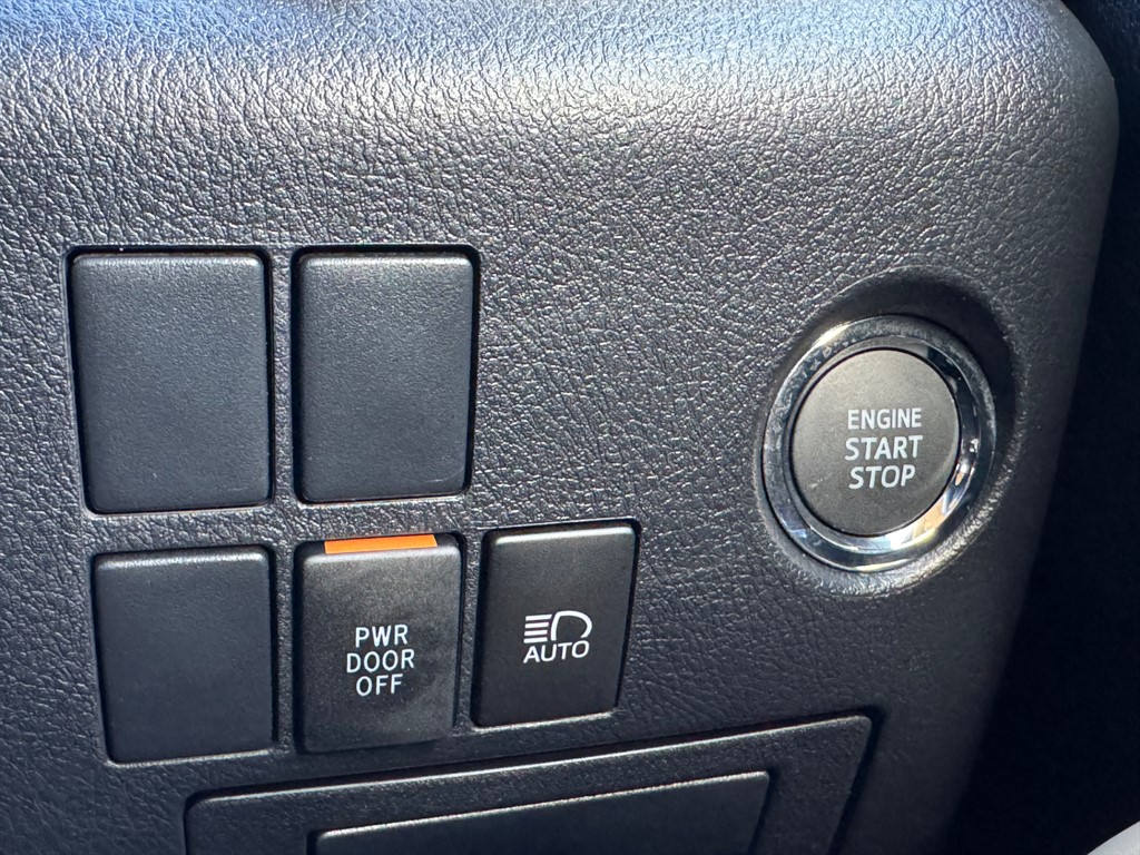 Used Toyota Alphard 2023 for sale - 77918275: Photo 39