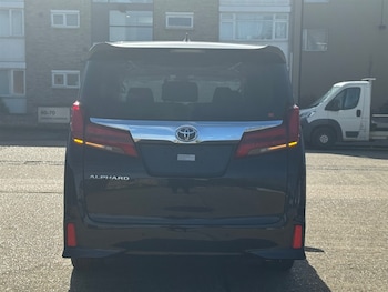 Used Toyota Alphard 2023 for sale - 77918275: Photo