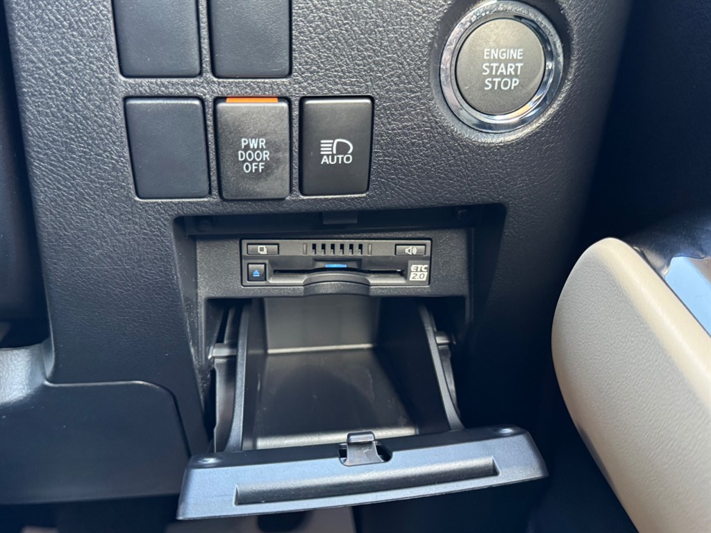 Used Toyota Alphard 2023 for sale - 77918275: Photo 40