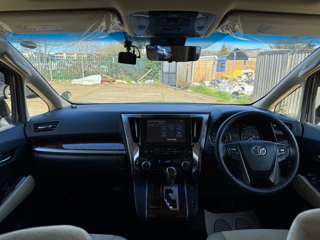 Used Toyota Alphard 2023 for sale - 77918275: Photo 44