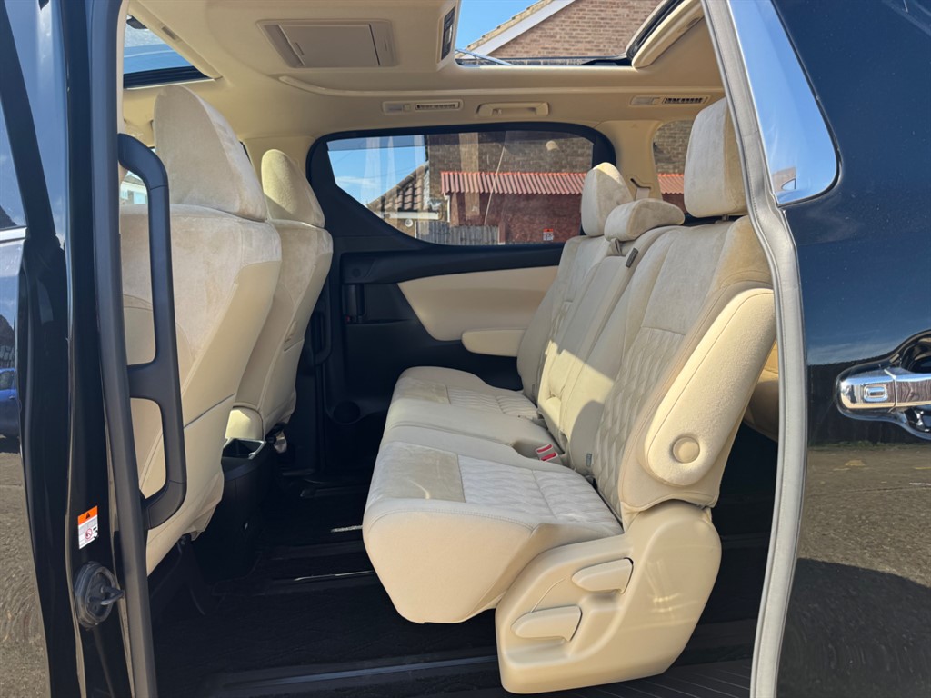 Used Toyota Alphard 2023 for sale - 77918275: Photo 47